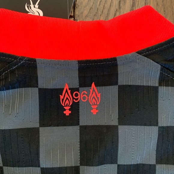 Nike Vaporknit 20/21 Liverpool Jersey Third Jersey - Picture 9 of 9